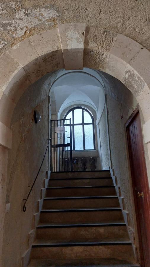 Апартаменты La Casa Dei Gatti Сиракузы Экстерьер фото
